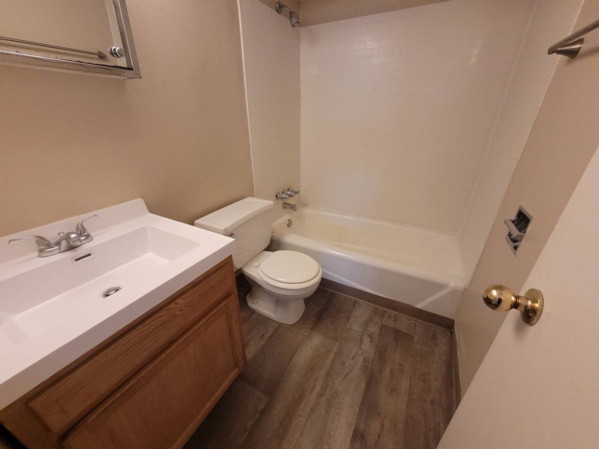 Apartment for rent at 820 12th St, West Des Moines, IA 50265