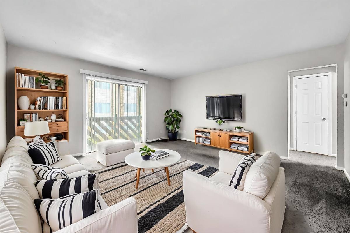 Apartment for rent at 820 12th St, West Des Moines, IA 50265