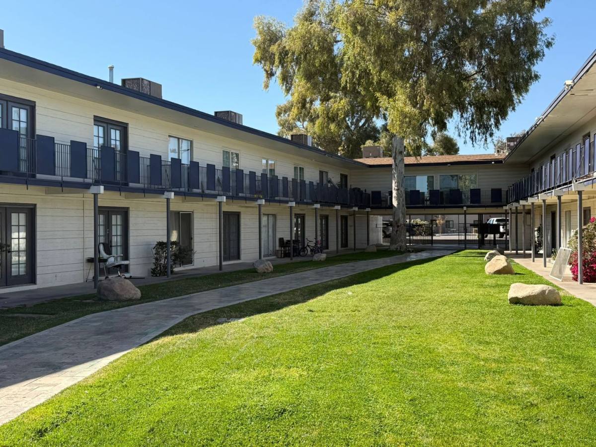 Apartment for rent at 1215 W Roger Rd, Tucson, AZ 85705