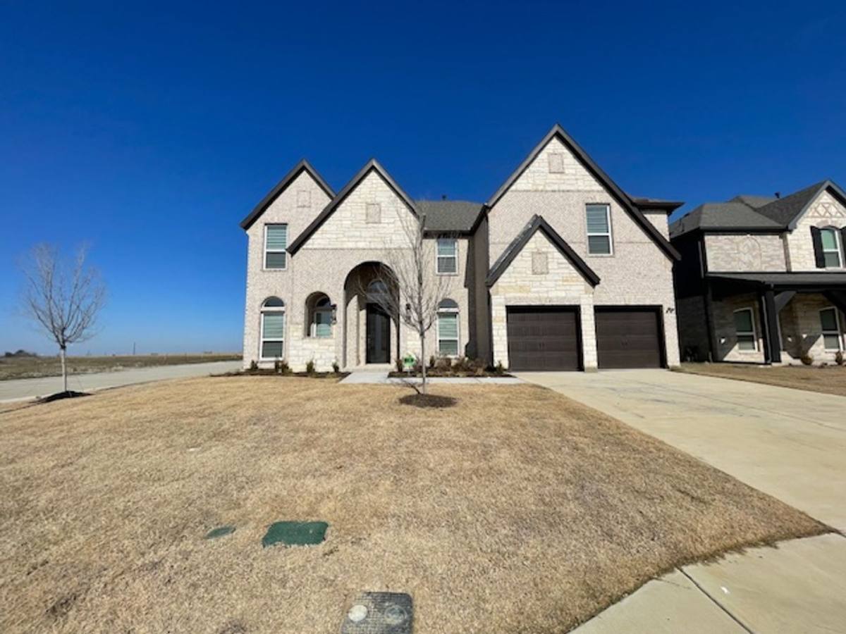 House for rent at 1817 Hidden Creek Dr, Midlothian, TX 76065