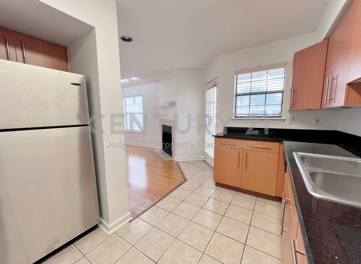 Condo for rent at 3901 Travis St, Dallas, TX 75204