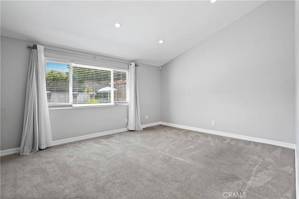 Apartment for rent at 12835 Titian Ave, Granada Hills, CA 91344