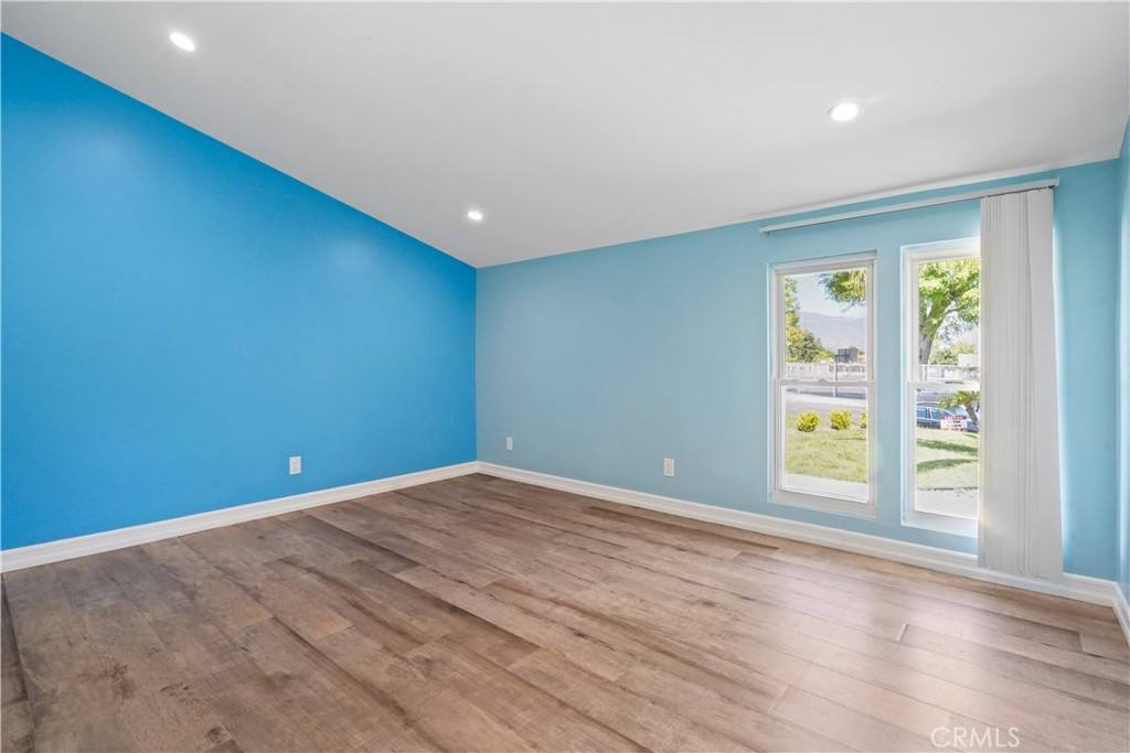Apartment for rent at 12835 Titian Ave, Granada Hills, CA 91344