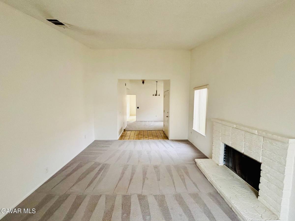 Apartment for rent at 3220 Ave S-2, Palmdale, CA 93550