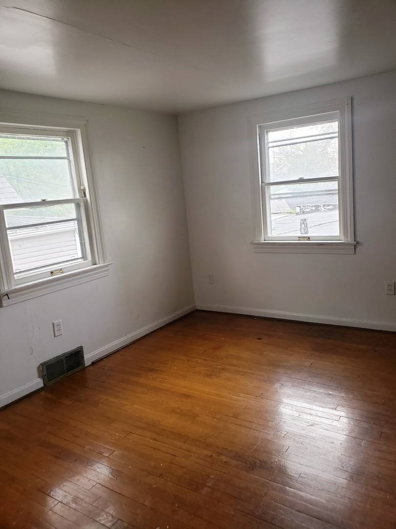 Apartment for rent at 409 Hendry St, Sandusky, OH 44870