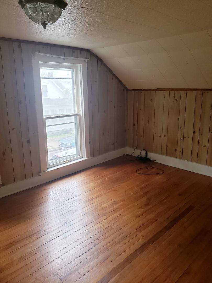 Apartment for rent at 409 Hendry St, Sandusky, OH 44870