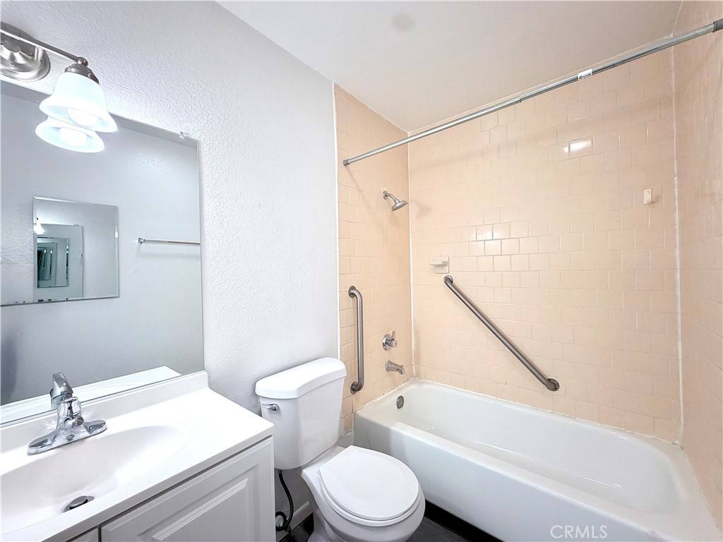 Apartment for rent at 4056 Bemis St #1, Los Angeles, CA 90039