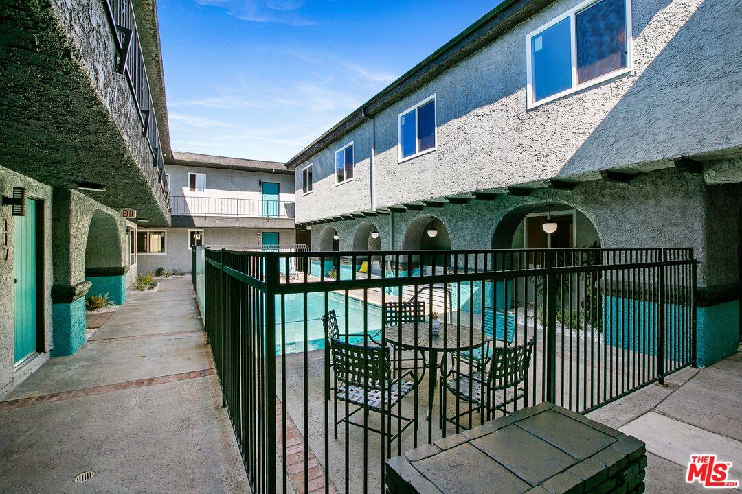 Apartment for rent at 6640 Woodley Ave #104, Van Nuys, CA 91406