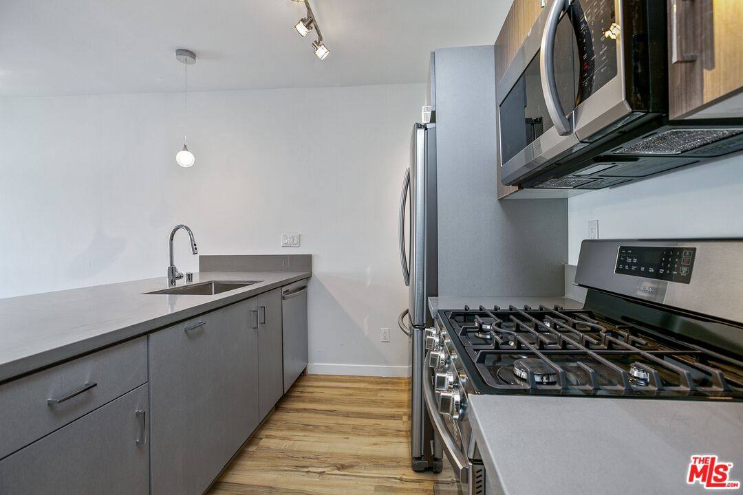 Apartment for rent at 6640 Woodley Ave #104, Van Nuys, CA 91406