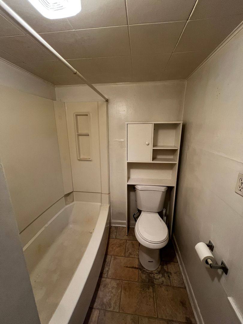 Apartment for rent at 1156-1158 Spruce St, Johnstown, PA 15909