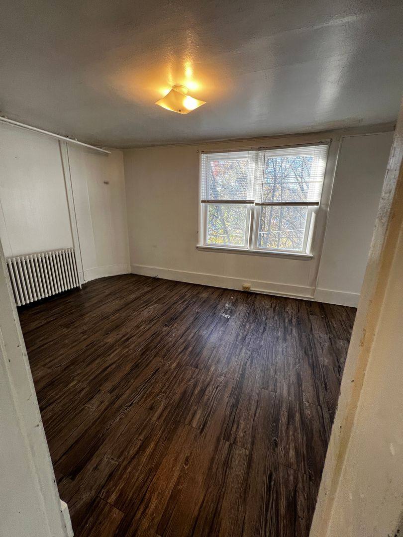 Apartment for rent at 1156-1158 Spruce St, Johnstown, PA 15909