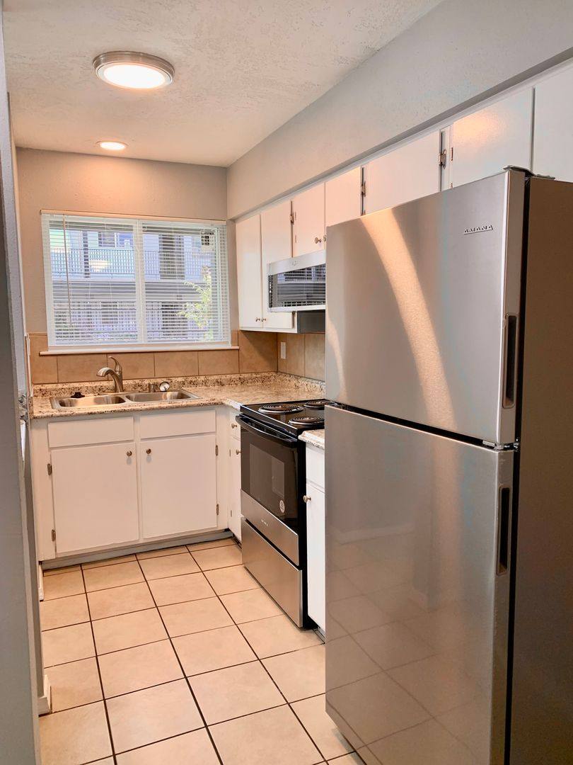 Apartment for rent at 444 Florida St SE, Albuquerque, NM 87108