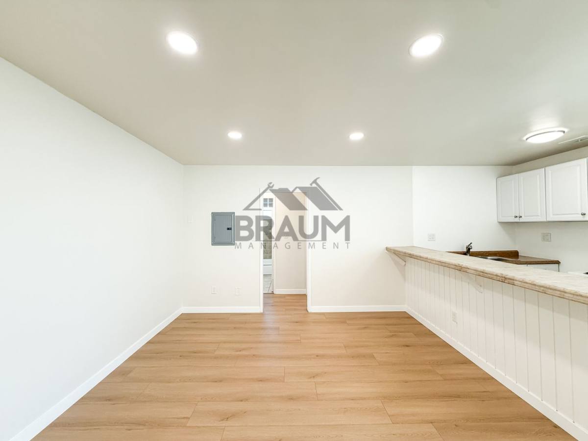 Apartment for rent at 5611 Fulcher Ave, North Hollywood, CA 91601