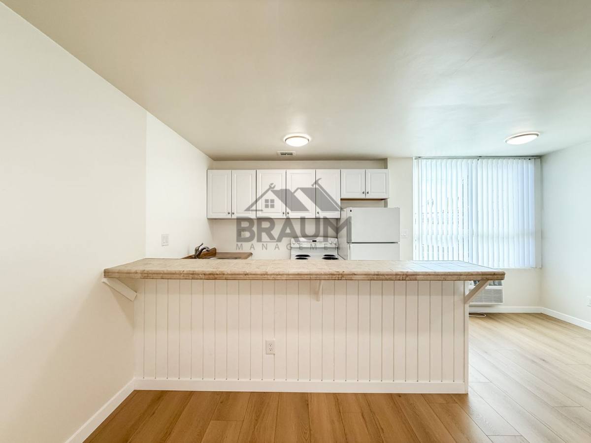 Apartment for rent at 5611 Fulcher Ave, North Hollywood, CA 91601
