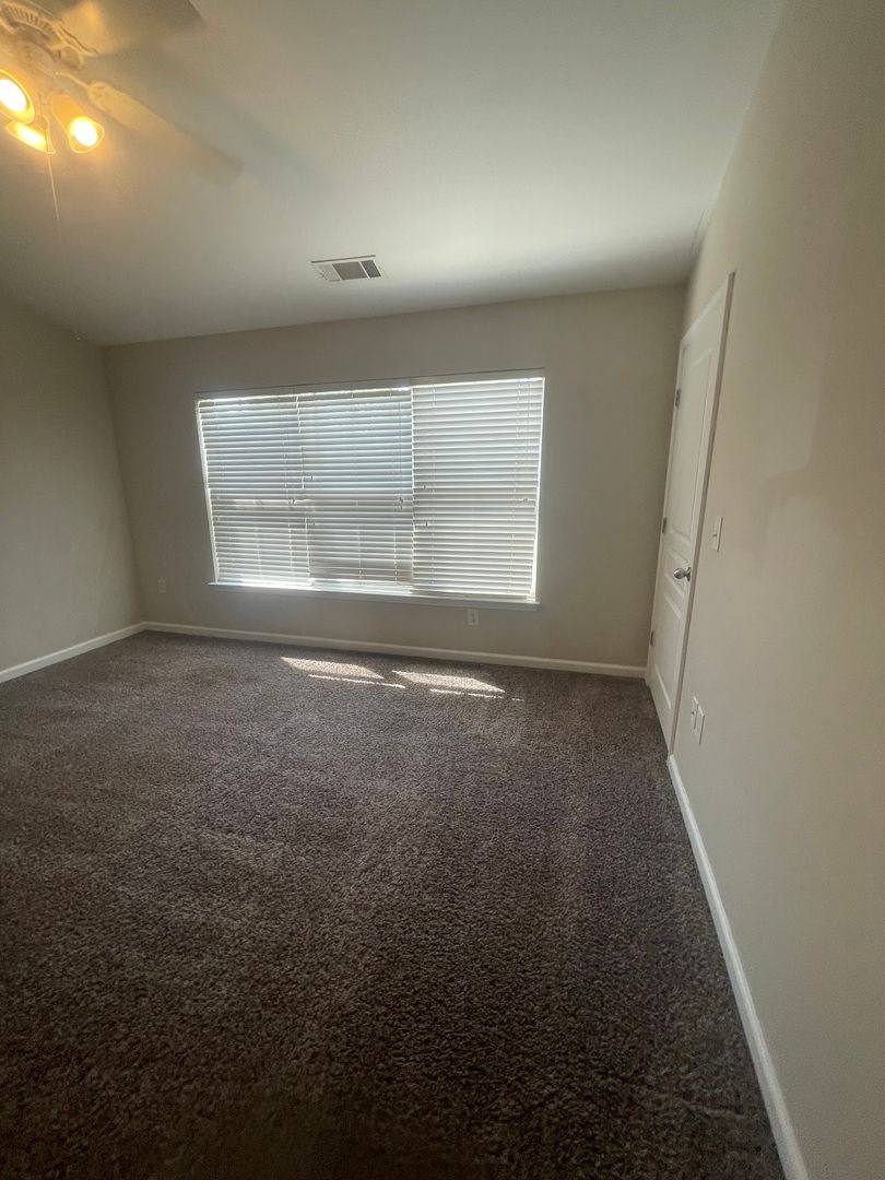 Apartment for rent at 3921 Cherokee Woods Way, Knoxville, TN 37920