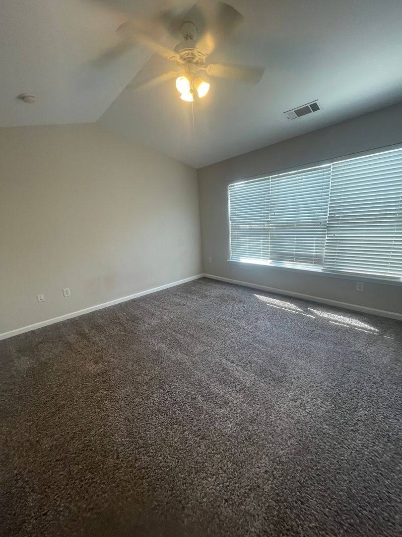 Apartment for rent at 3921 Cherokee Woods Way, Knoxville, TN 37920