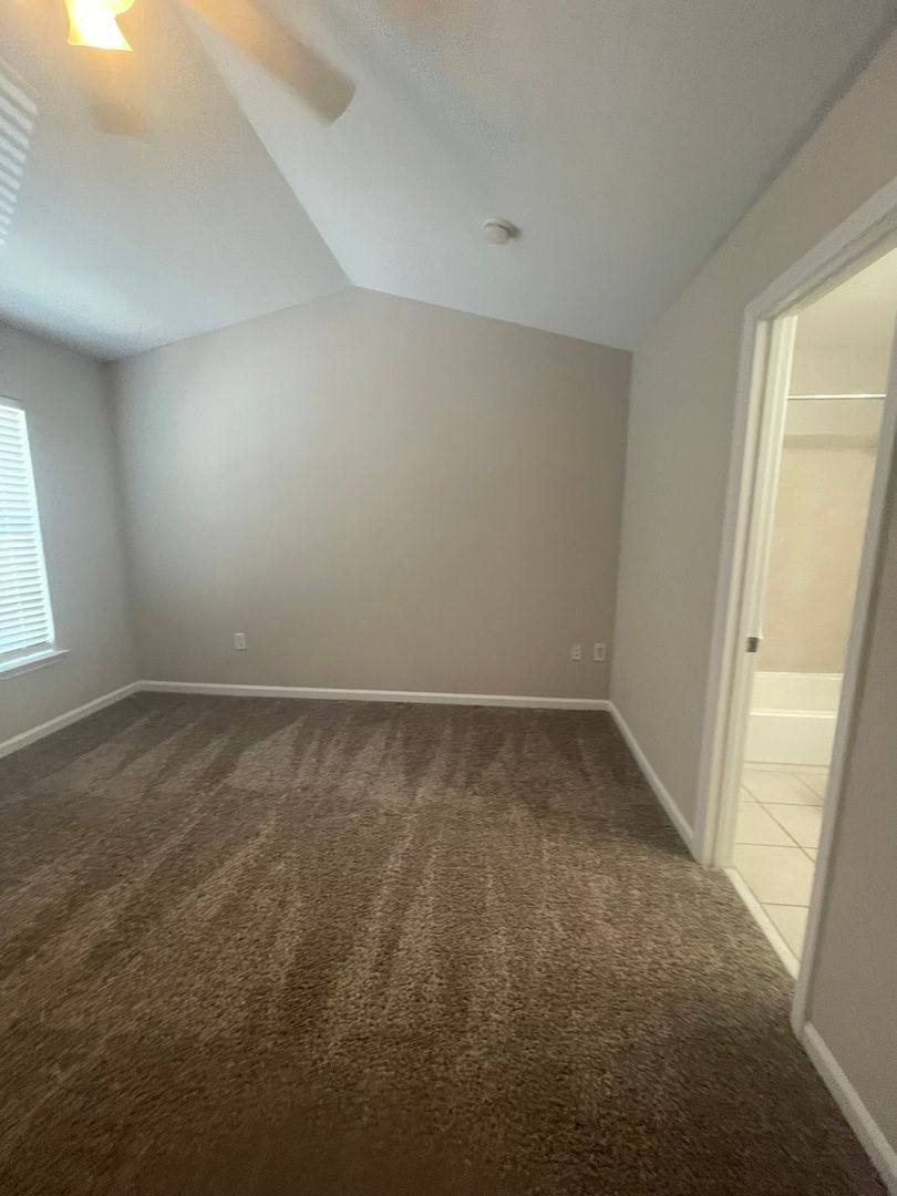 Apartment for rent at 3921 Cherokee Woods Way, Knoxville, TN 37920