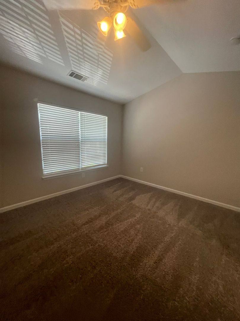 Apartment for rent at 3921 Cherokee Woods Way, Knoxville, TN 37920