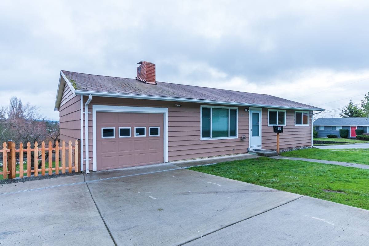 House for rent at 960 SW Erie St, Oak Harbor, WA 98277