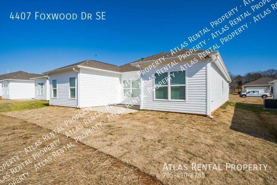 House for rent at 4407 Foxwood Dr SE, Decatur, AL 35603