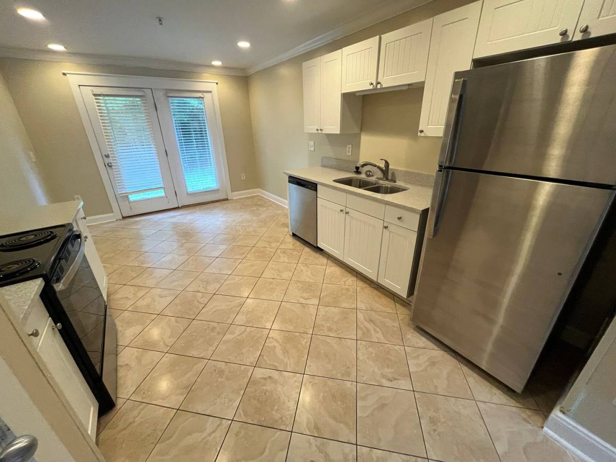 Apartment for rent at 1121 Tree Top Way, Knoxville, TN 37920