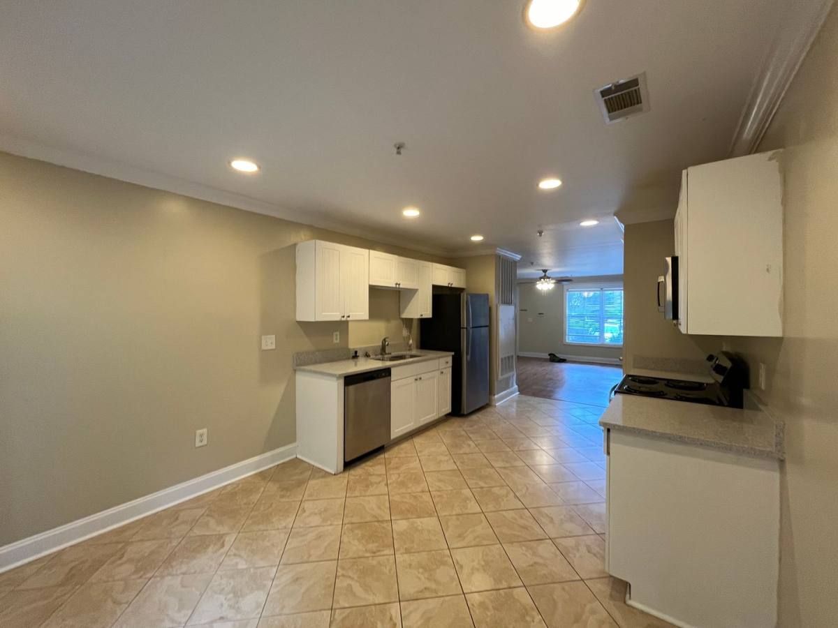 Apartment for rent at 1121 Tree Top Way, Knoxville, TN 37920