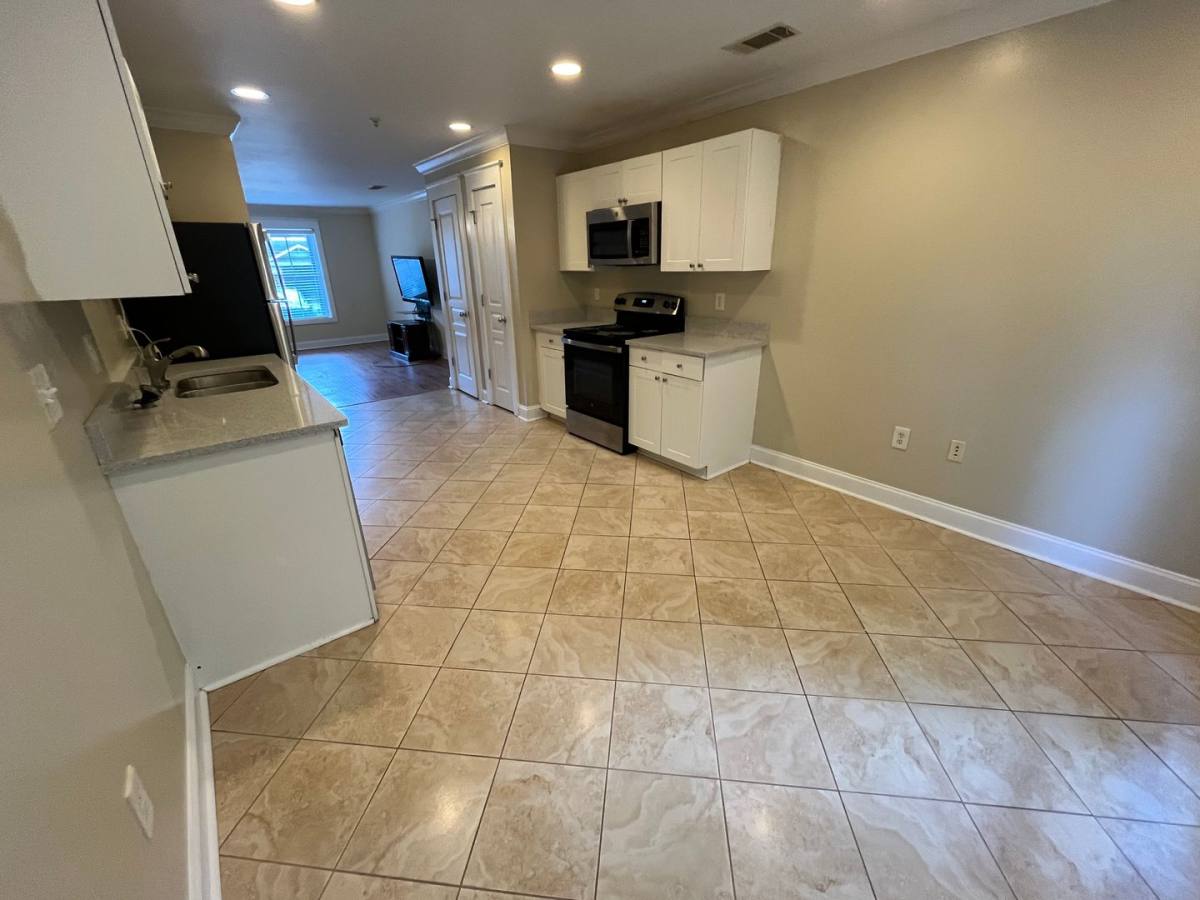 Apartment for rent at 1121 Tree Top Way, Knoxville, TN 37920