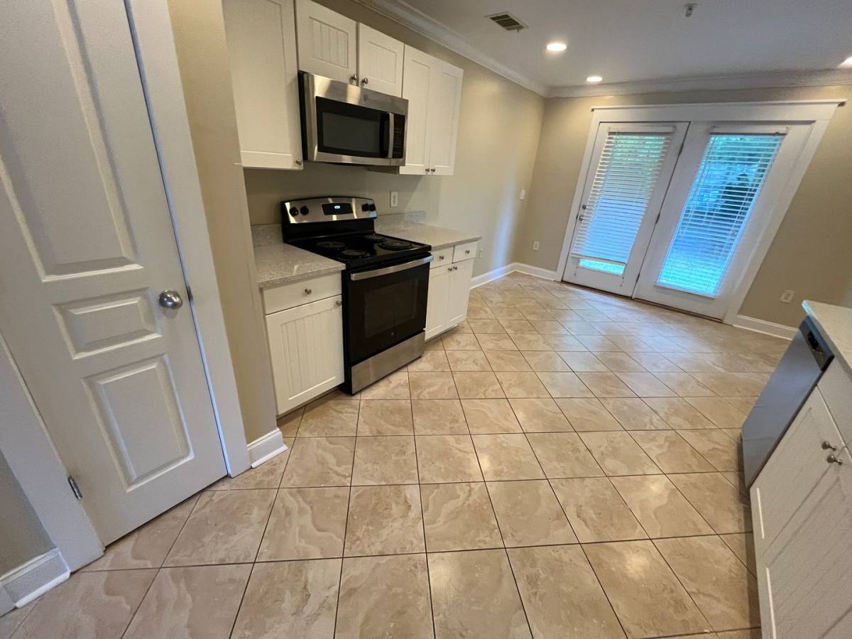 Apartment for rent at 1121 Tree Top Way, Knoxville, TN 37920