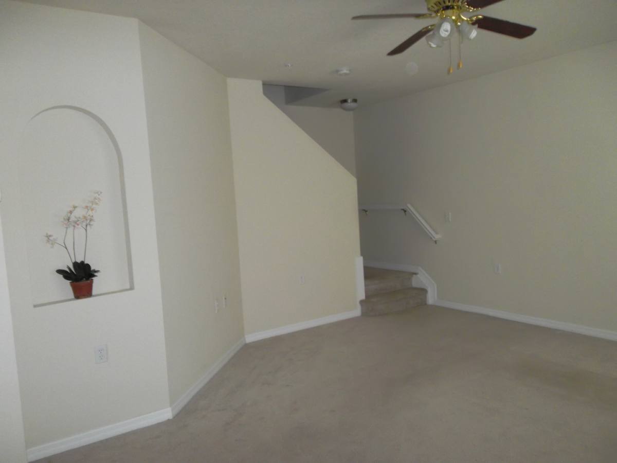 Townhouse for rent at 3803 45th Terrace W, Bradenton, FL 34210