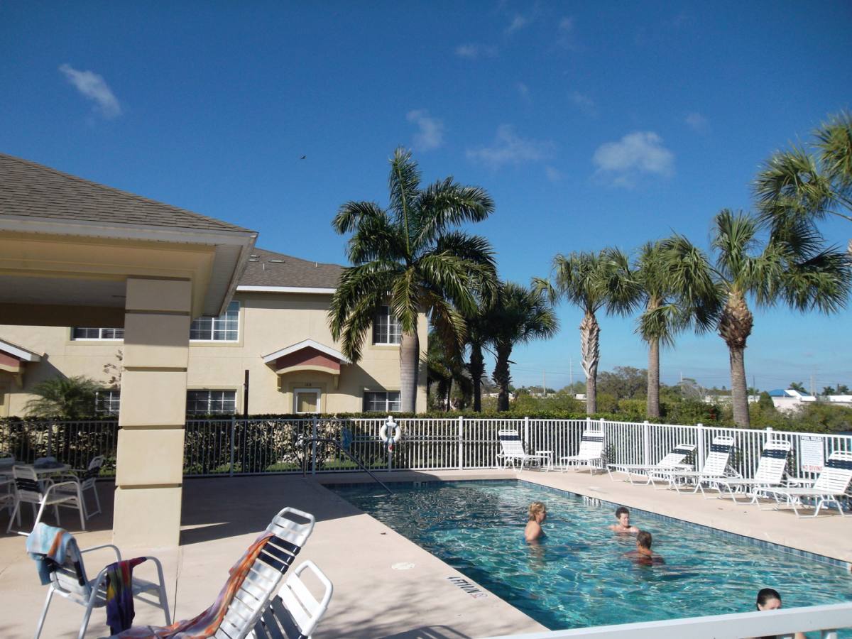 Townhouse for rent at 3803 45th Terrace W, Bradenton, FL 34210