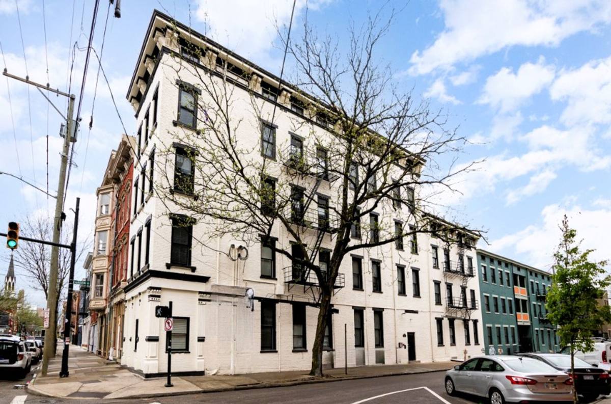 Apartment for rent at 1635 Race St, Cincinnati, OH 45202