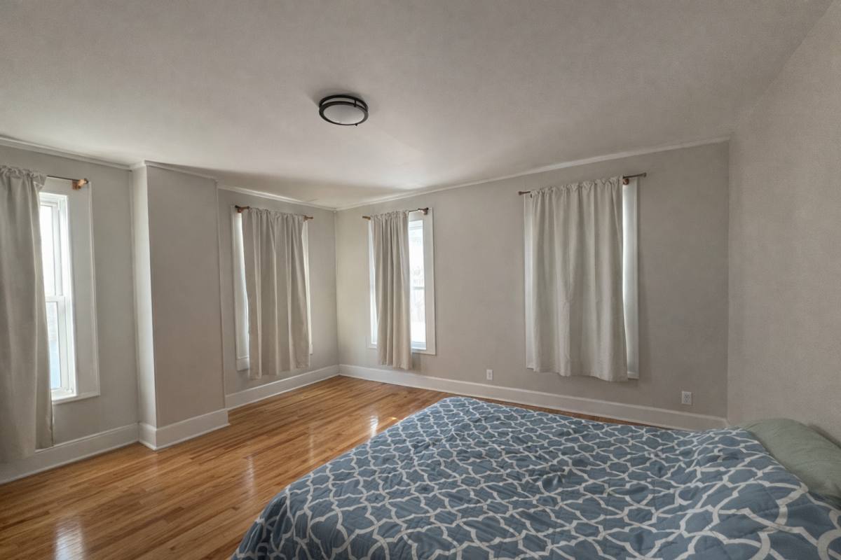 Apartment for rent at 13 Hampden St, Westfield, MA 01085