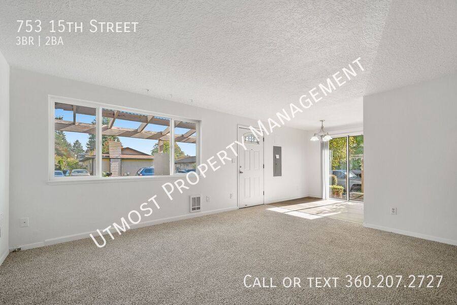 House for rent at 753 15th St, Washougal, WA 98671