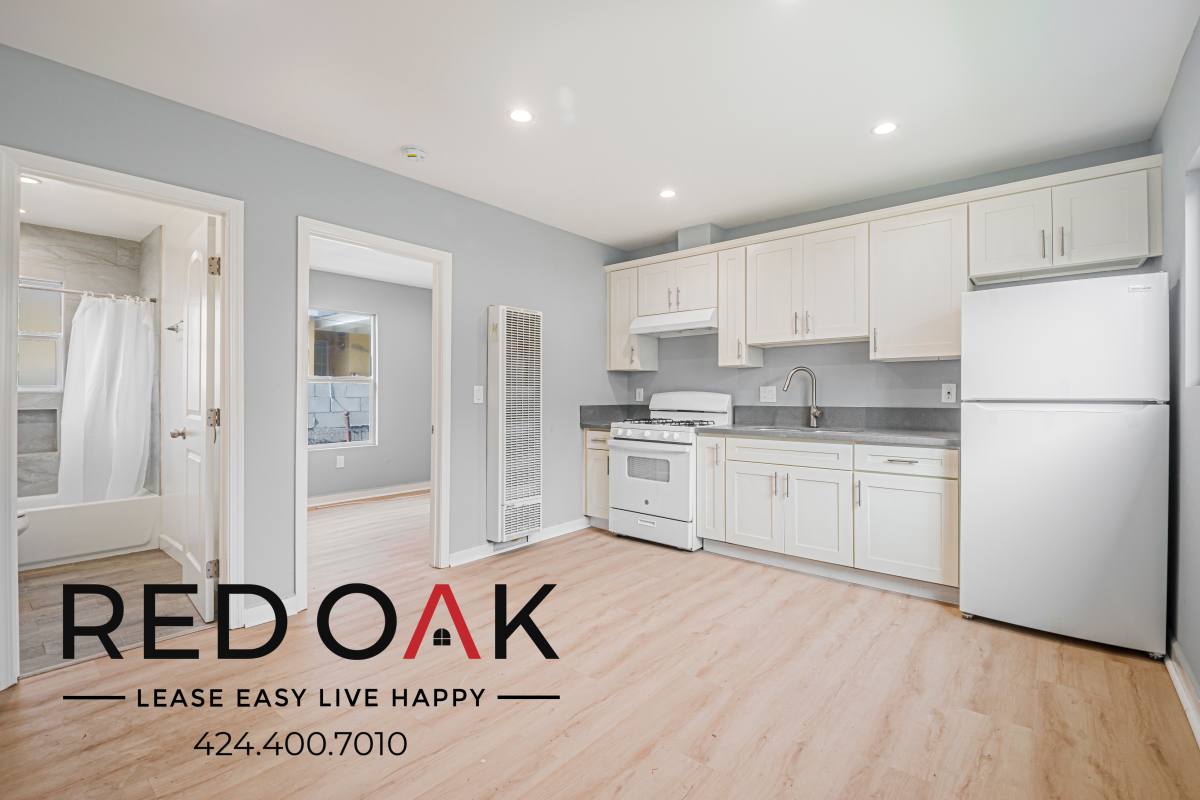 Condo for rent at 923 W 75th St #927 3 4, Los Angeles, CA 90043