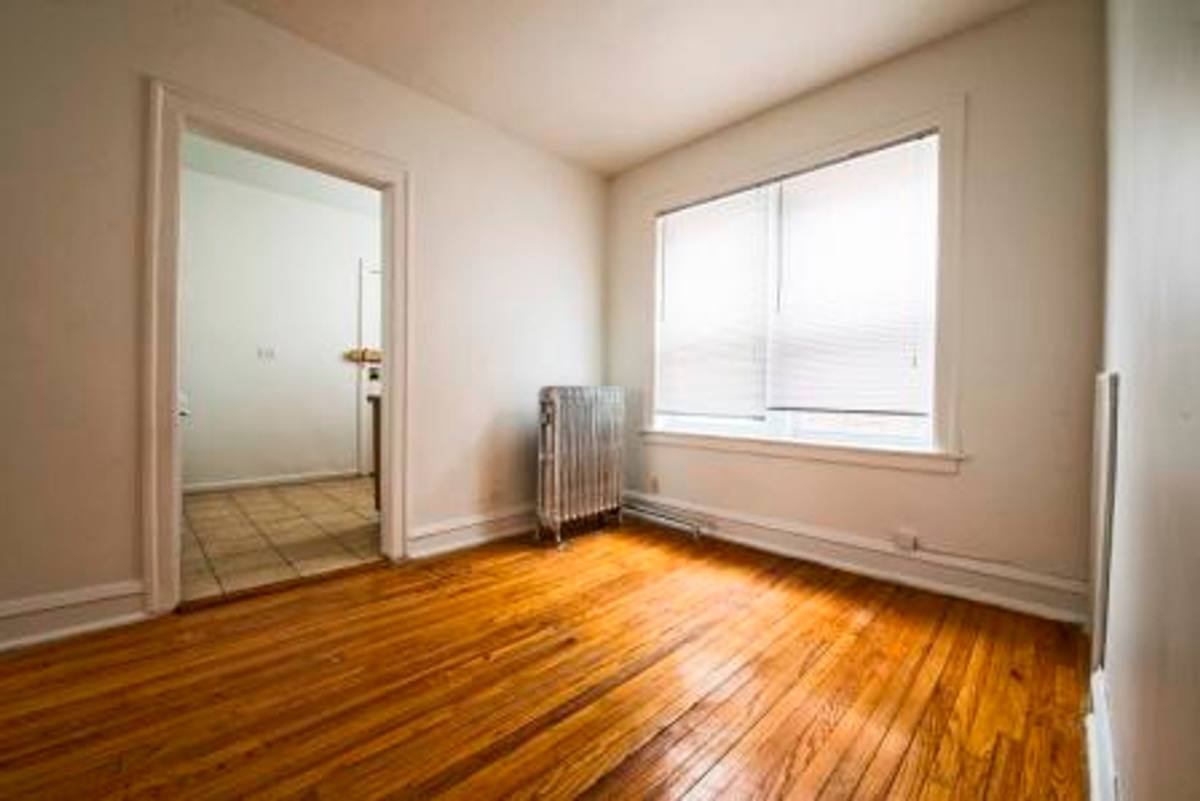 Apartment for rent at 8222-32 S Ingleside Ave, Chicago, IL 60619