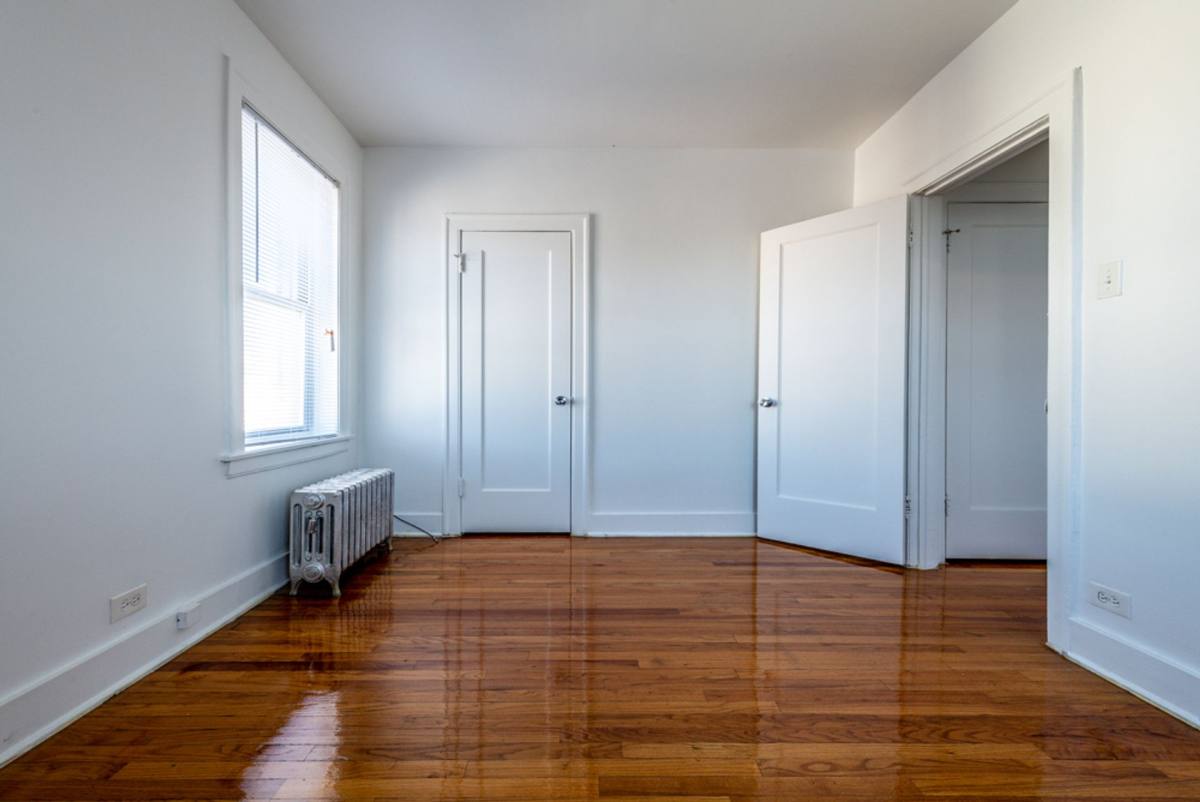 Apartment for rent at 8222-32 S Ingleside Ave, Chicago, IL 60619