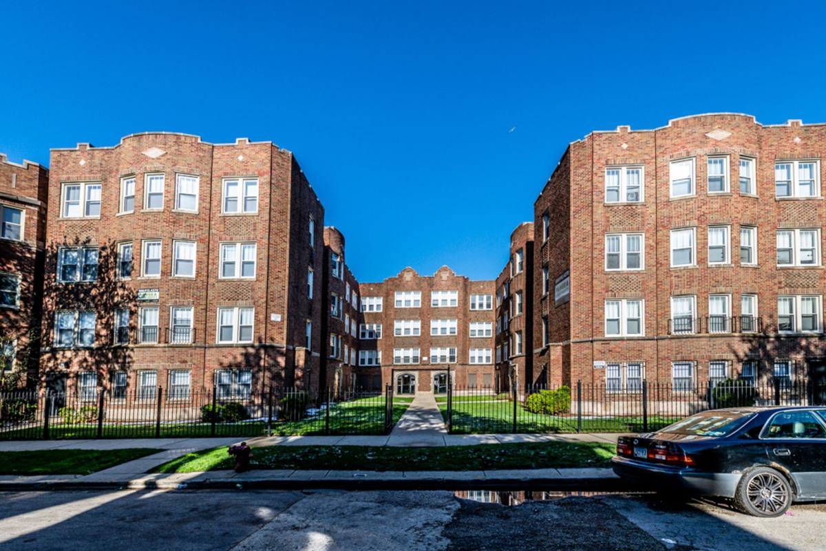Apartment for rent at 8222-32 S Ingleside Ave, Chicago, IL 60619