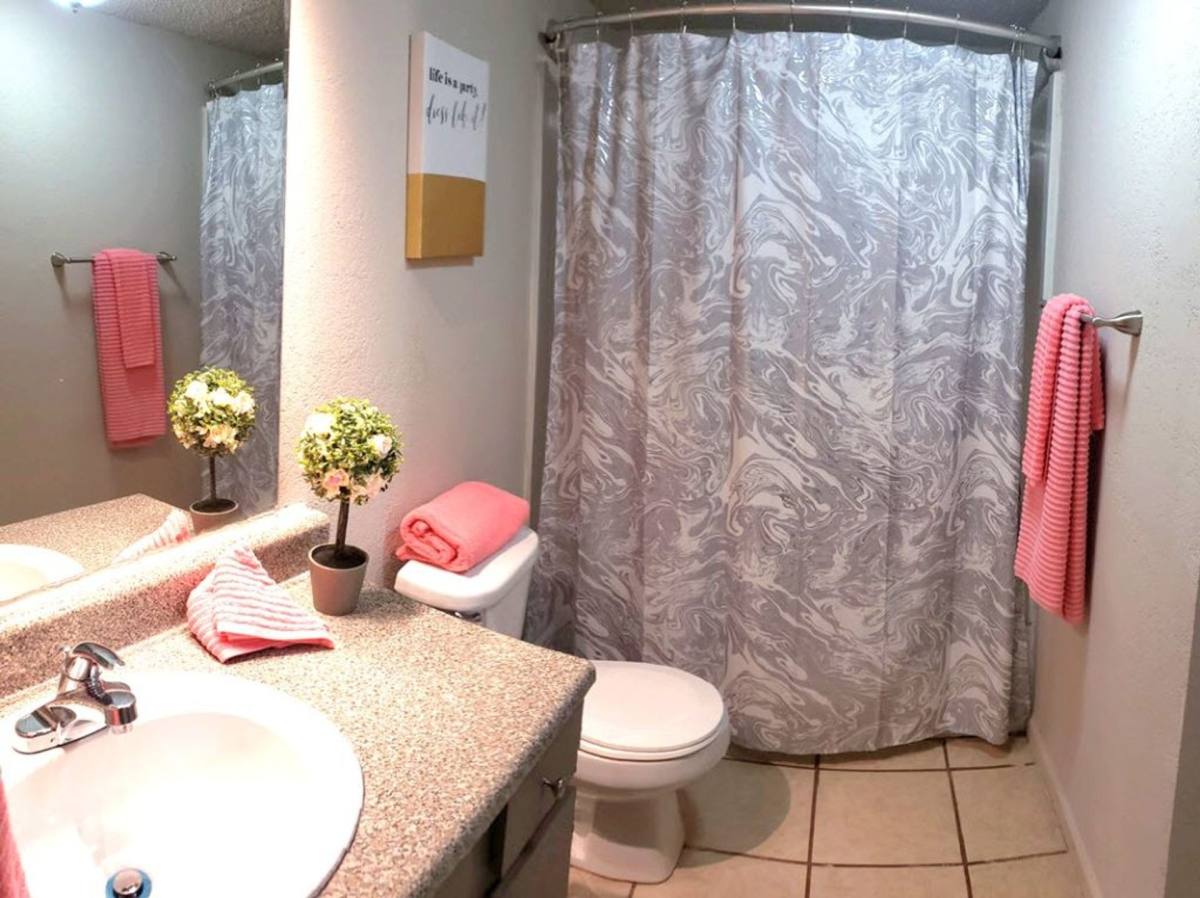 Apartment for rent at 3901 S Garnett Rd, Tulsa, OK 74146