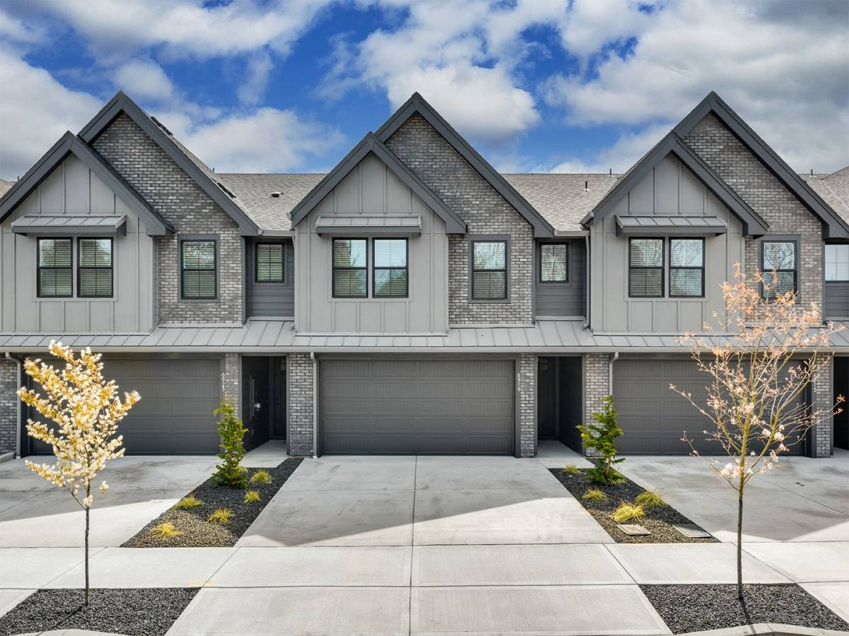 Townhouse for rent at 6919 NE 132nd Way, Vancouver, WA 98686