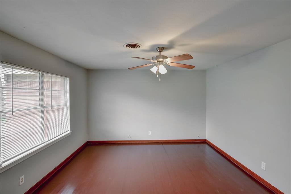 Apartment for rent at 1002 N Stewart St, Azle, TX 76020
