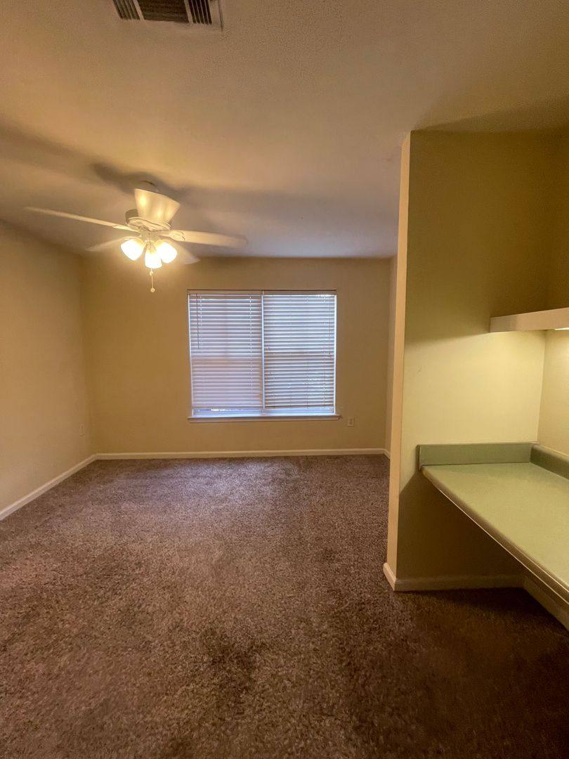 Apartment for rent at 3720 Spruce Ridge Way, Knoxville, TN 37920