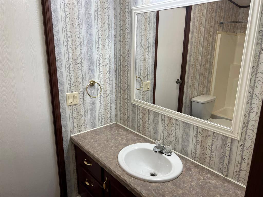 Apartment for rent at 2648 County Rd #600, Farmersville, TX 75442