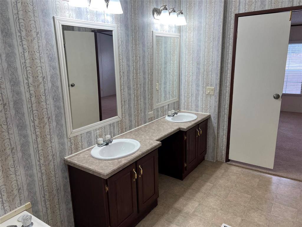 Apartment for rent at 2648 County Rd #600, Farmersville, TX 75442