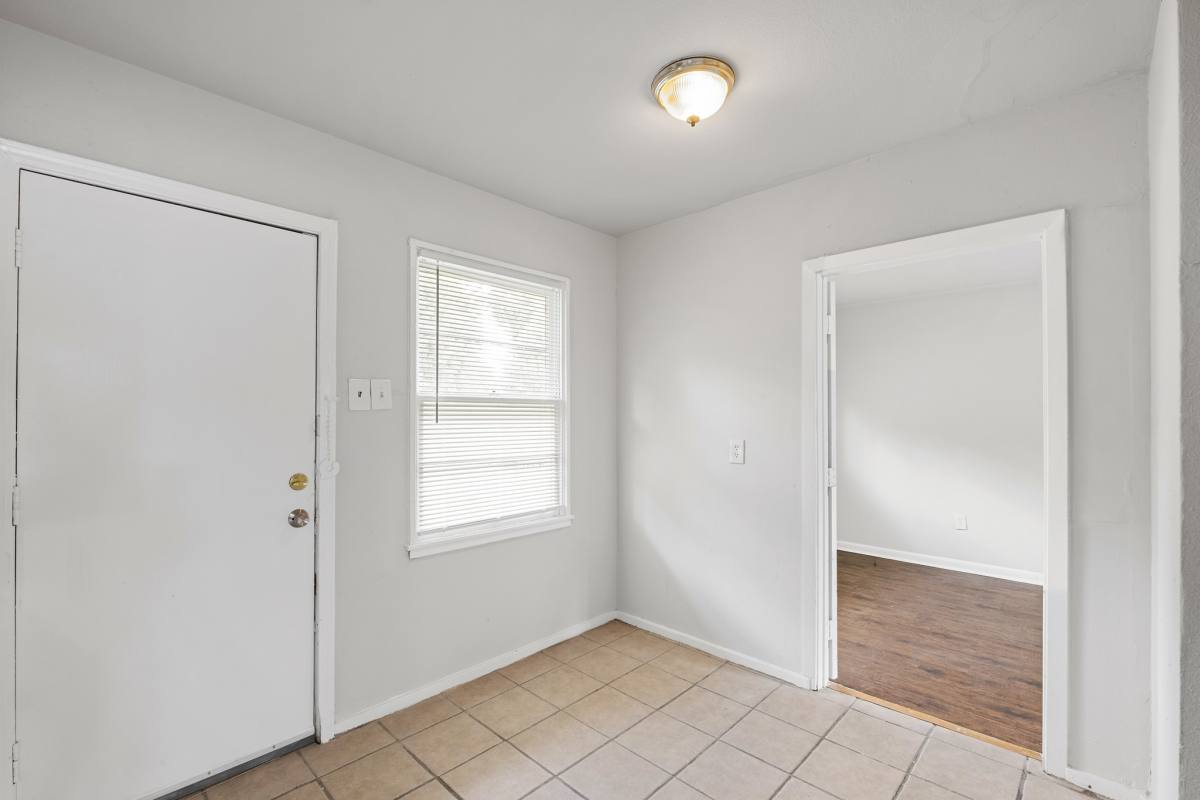 Apartment for rent at 7918 Jutland Rd, Houston, TX 77033