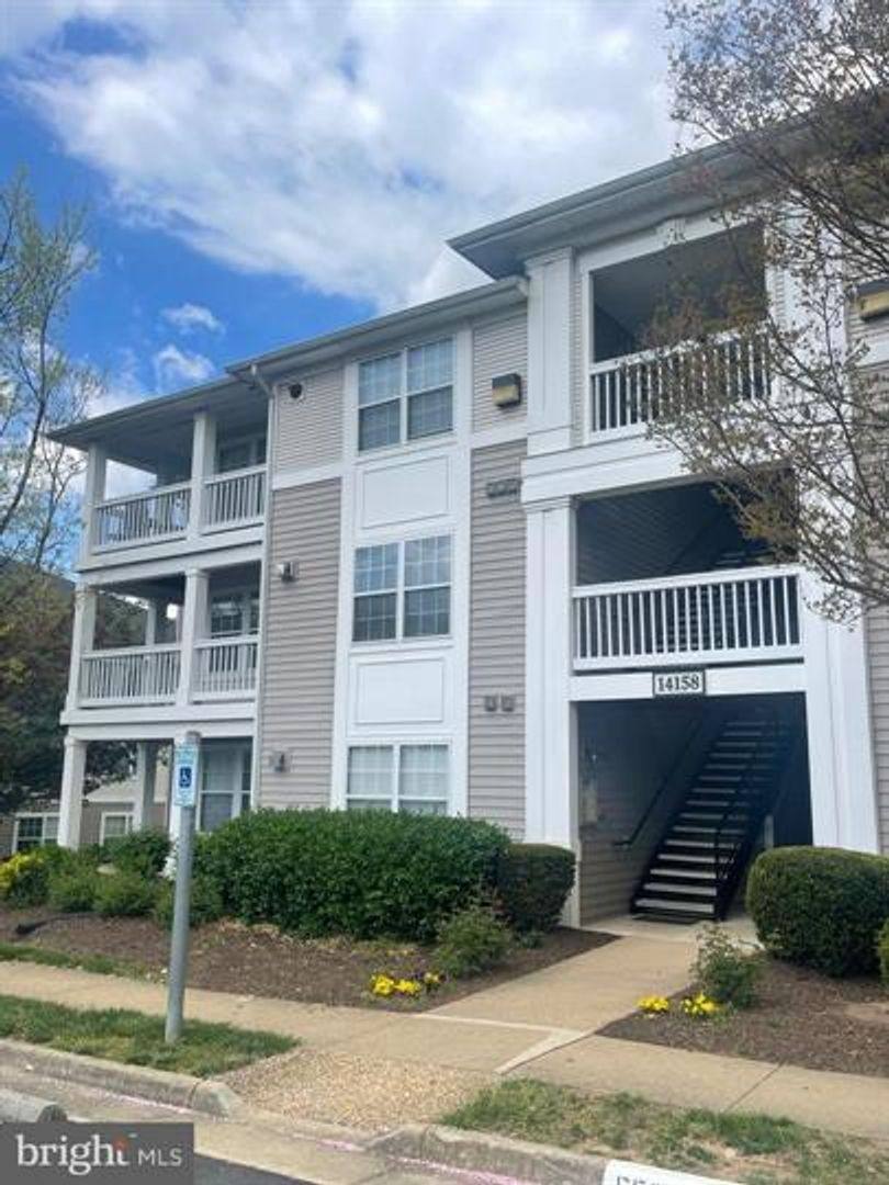 Condo for rent at 14158 Cuddy Loop, Woodbridge, VA 22193