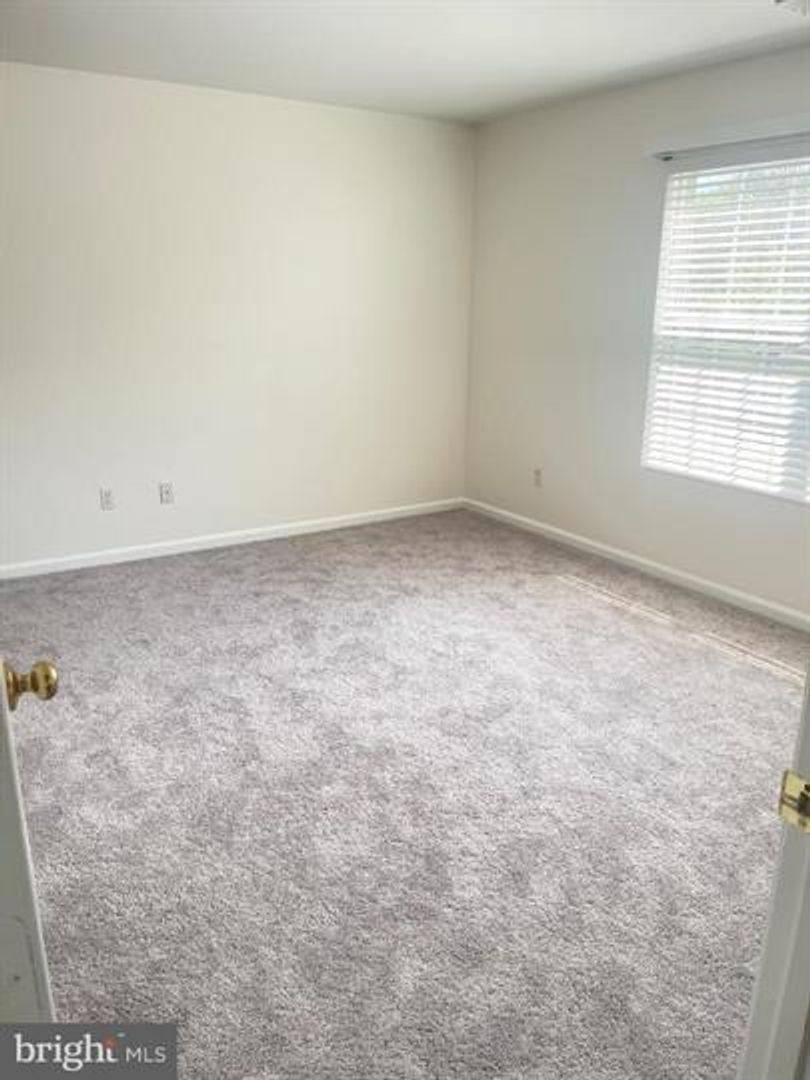 Condo for rent at 14158 Cuddy Loop, Woodbridge, VA 22193