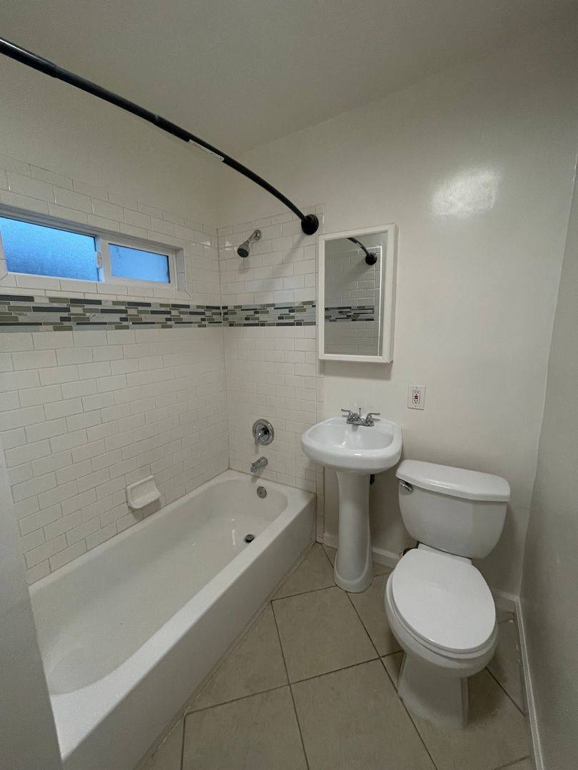 Apartment for rent at 1059 Gladys Ave, Long Beach, CA 90804