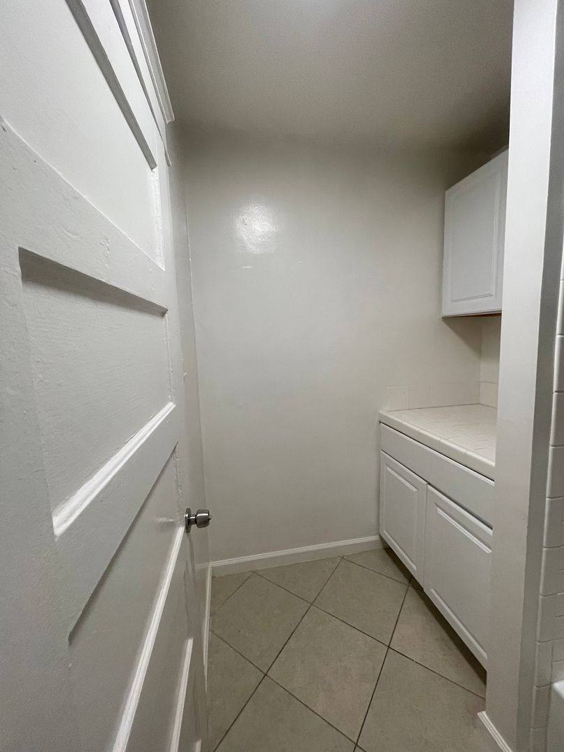 Apartment for rent at 1059 Gladys Ave, Long Beach, CA 90804