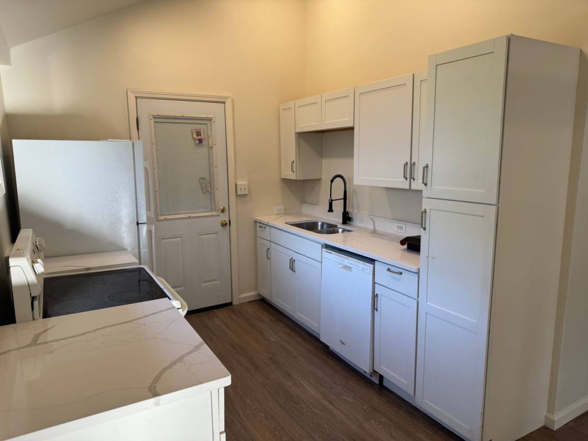 House for rent at 2637 Woodlawn Dr, Monroeville, PA 15146