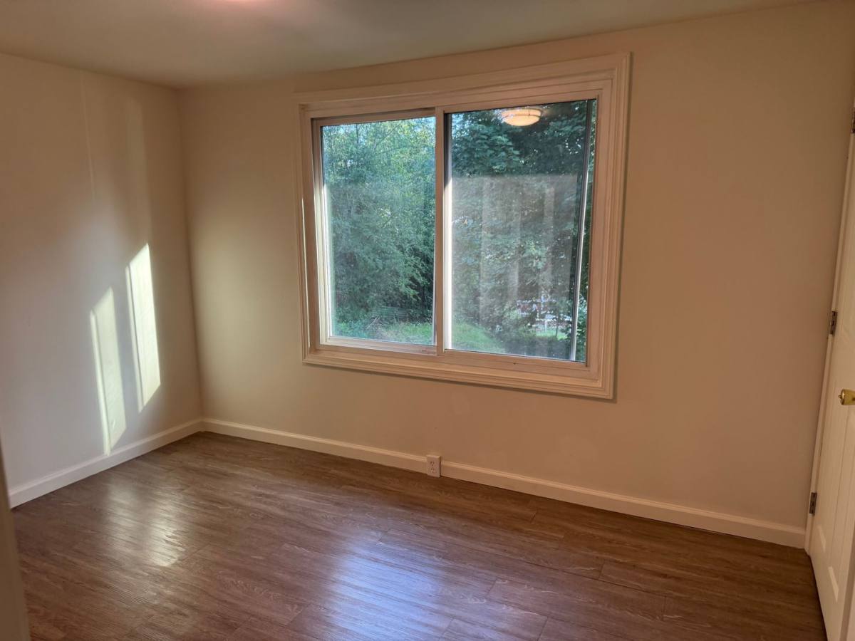 House for rent at 2637 Woodlawn Dr, Monroeville, PA 15146